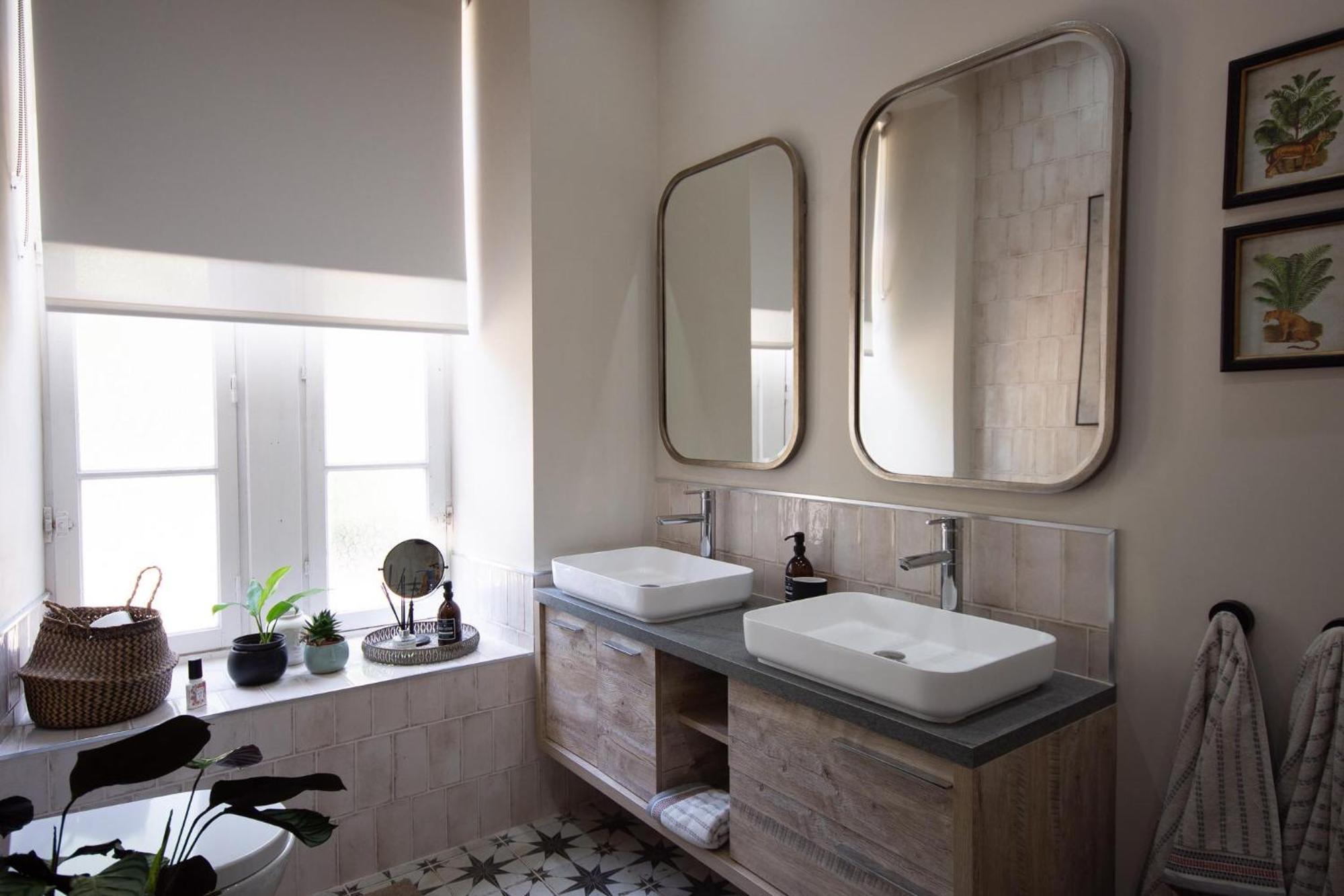 Beautiful, Historic Manoir In Semi-Rural Setting Villa Vire  Bagian luar foto