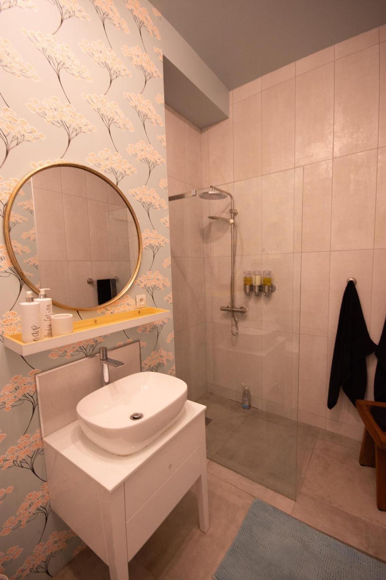 Beautiful, Historic Manoir In Semi-Rural Setting Villa Vire  Bagian luar foto
